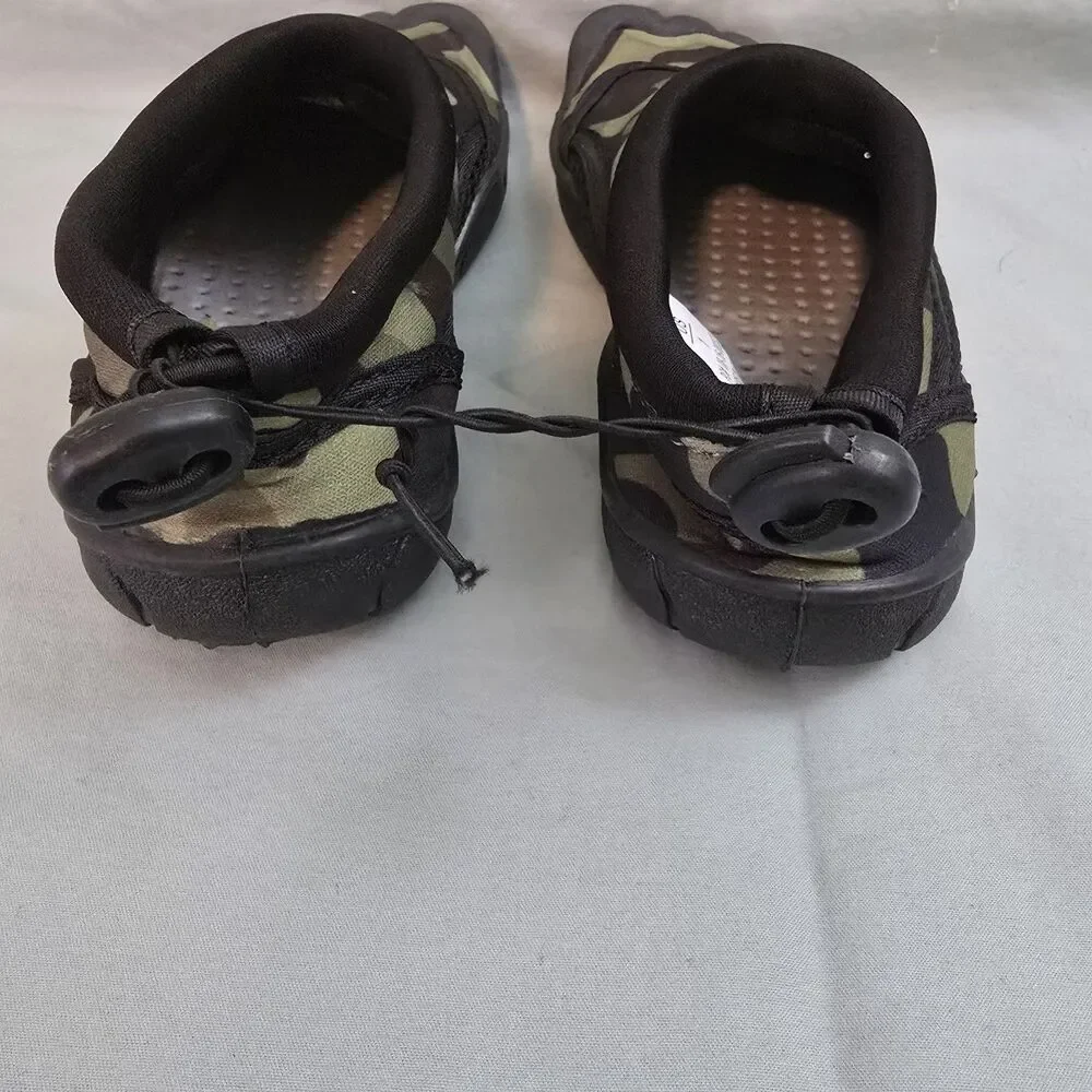 Norty Kids Slip On Camo Green Water Shoes Size 1 New wo Tag Childrens Barefoot